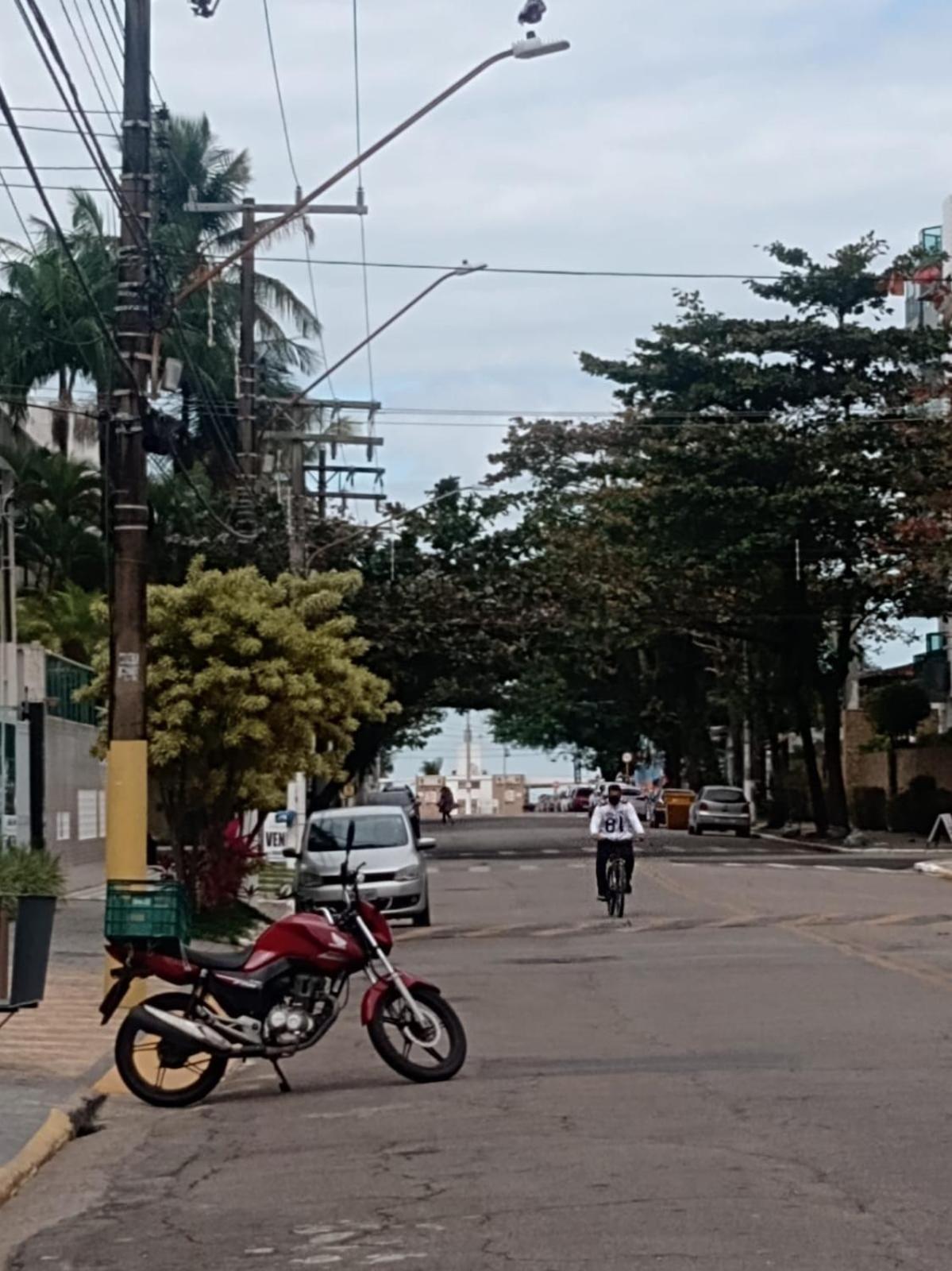 Apartamento Com Estacionamento, Wi-Fi, Ar Condicionado A 300 Metros Da Praia Da Enseada No Guaruja. 외부 사진